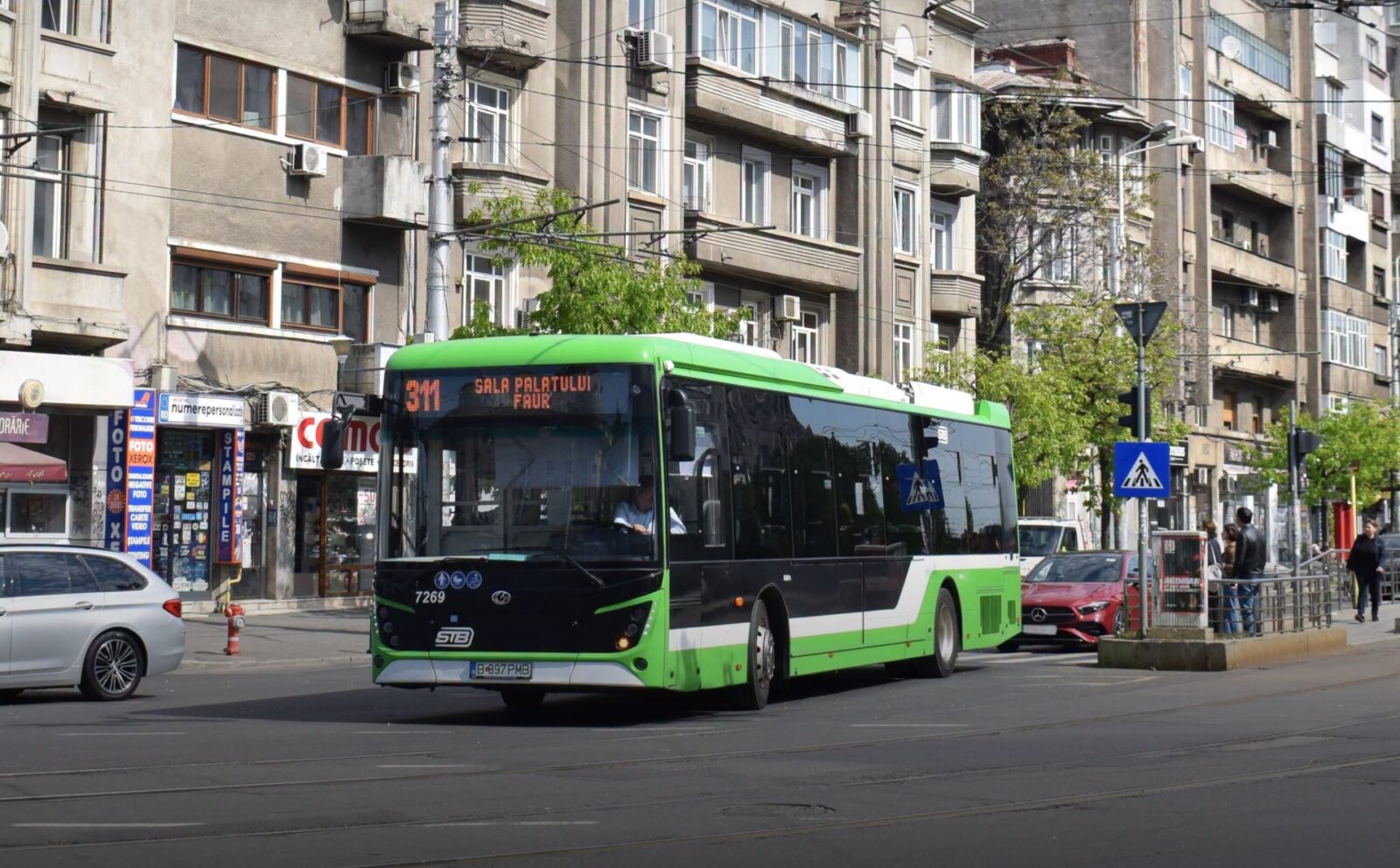 Liniile 205 și 311, deviate sâmbătă, pentru „Marșul Bucharest Pride”