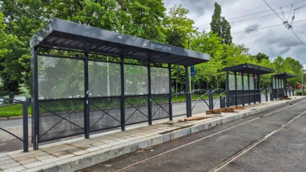 Stadiul lucrărilor la linia de tramvai de pe Expoziției. Au fost finisate refugiile ce vor fi folosite în tot Bucureștiul