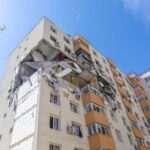 Încep lucrările de punere în siguranță pentru blocul din Rahova. Când vor putea locatarii să intre în clădire pentru a recupera bunurile