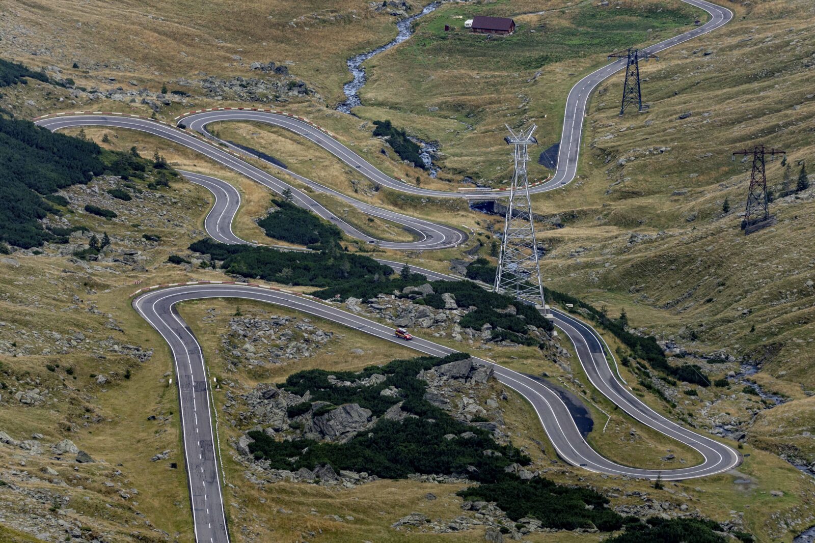 Restricții temporare de circulație, miercuri, pe Transfăgărășan. Se filmează un spot publicitar