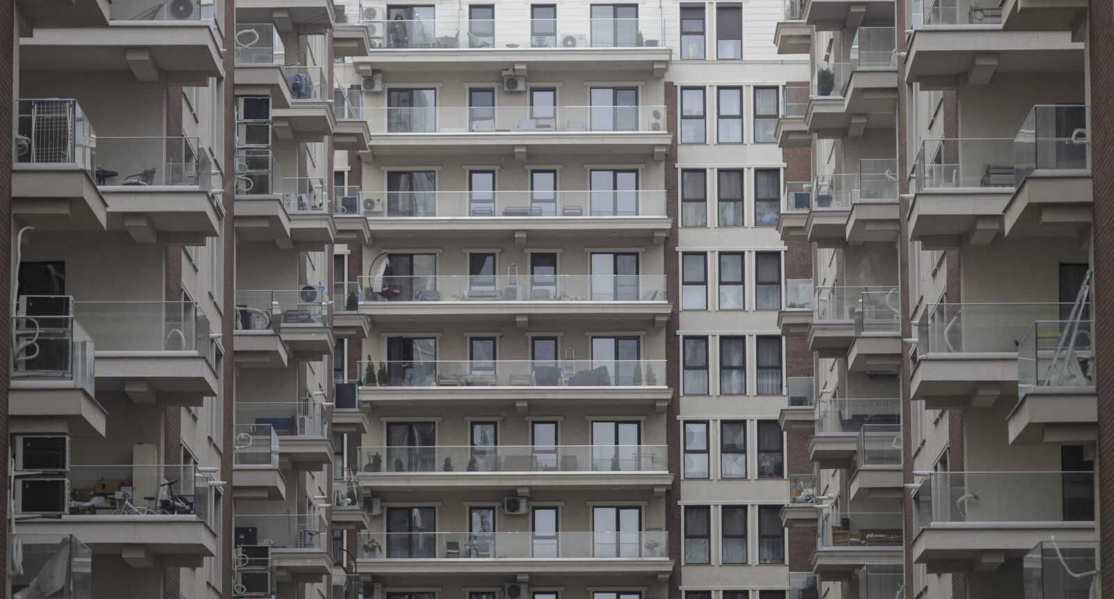 Scumpire apartamentele noi din București