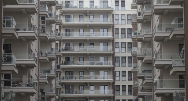 Scumpire apartamentele noi din București