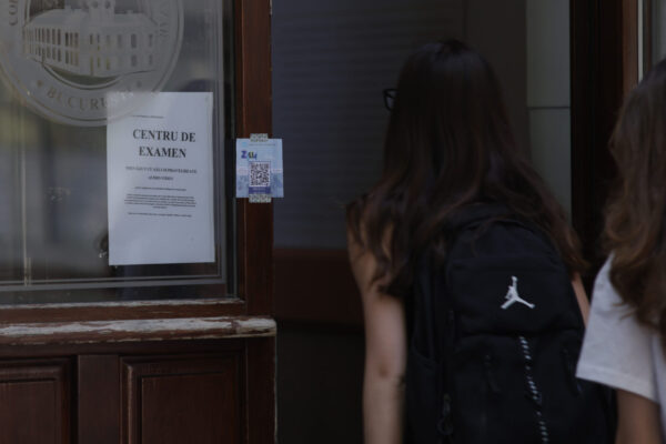 Rata de promovare la Bacalaureat, după contestații, în București: 86%. Elevii din Sectorul 4 nu au obținut nicio medie de zece | FOTO: Inquam Photos /George Călin