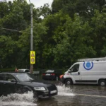 Apa Nova: Bucureștiul a înregistrat într-o singură noapte peste 92% din media lunară de precipitații pentru iunie. FOTO: Inquam Photos/Codrin Unici