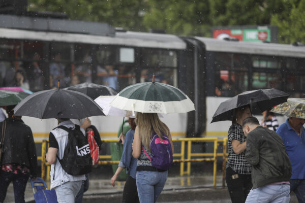 Bucureștiul sub o nouă avertizare meteo: cod galben de ploi abundente și instabilitate atmosferică