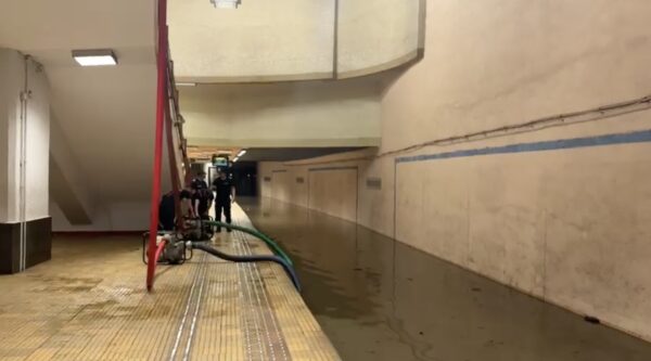 O angajată Metrorex, intubată după inundația de la stația „Piața Victoriei”. A contractat o infecție bacteriană din apă | Club Feroviar