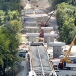 VIDEO | Stadiul lucrărilor pe Secțiunea 3 a Autostrăzii A1, cea care va lega Bucureștiul de Sibiu. „Podul Verde” este gata în proporție de 56%
