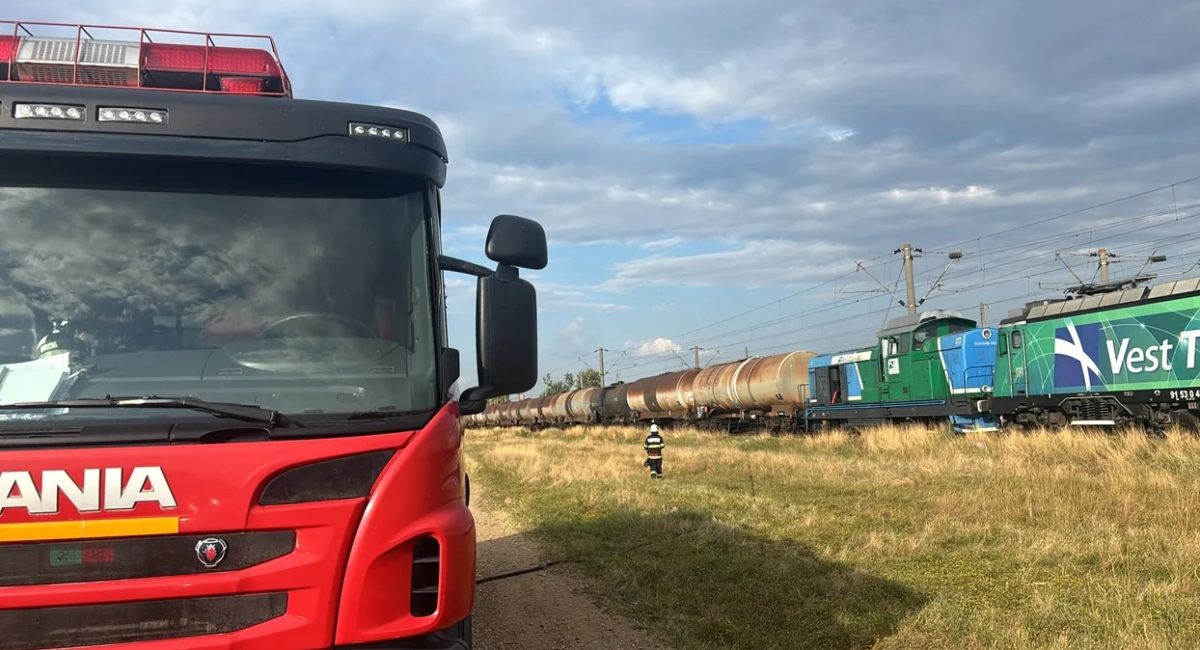 Tren de marfă vagoane cu motorină întârzieri spre București