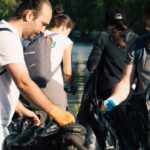 Acțiune de curățare a malurilor Dâmboviței, vineri. Cum se pot înscrie bucureștenii care vor să participe