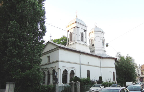 Sprijin de aproape 20.000 de euro pentru Parohia Negustori din Sectorul 3. Suma va fi folosită pentru mai multe lucrări de restaurare | FOTO: Protoieria Sector 3