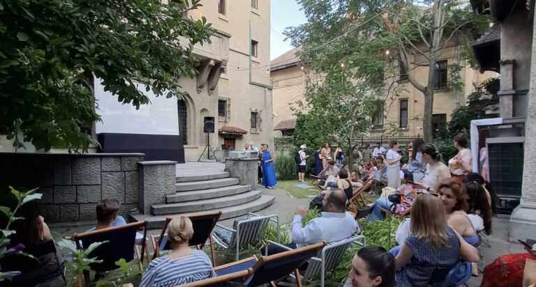 Cinema în grădina Muzeului Hărților din București: „Sentimental Value” va fi proiectat duminică