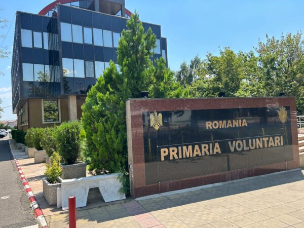 Reportaj din „Imperiul” Voluntari | Am încercat să particip la o ședință publică a Consiliului Local fără „invitație specială”