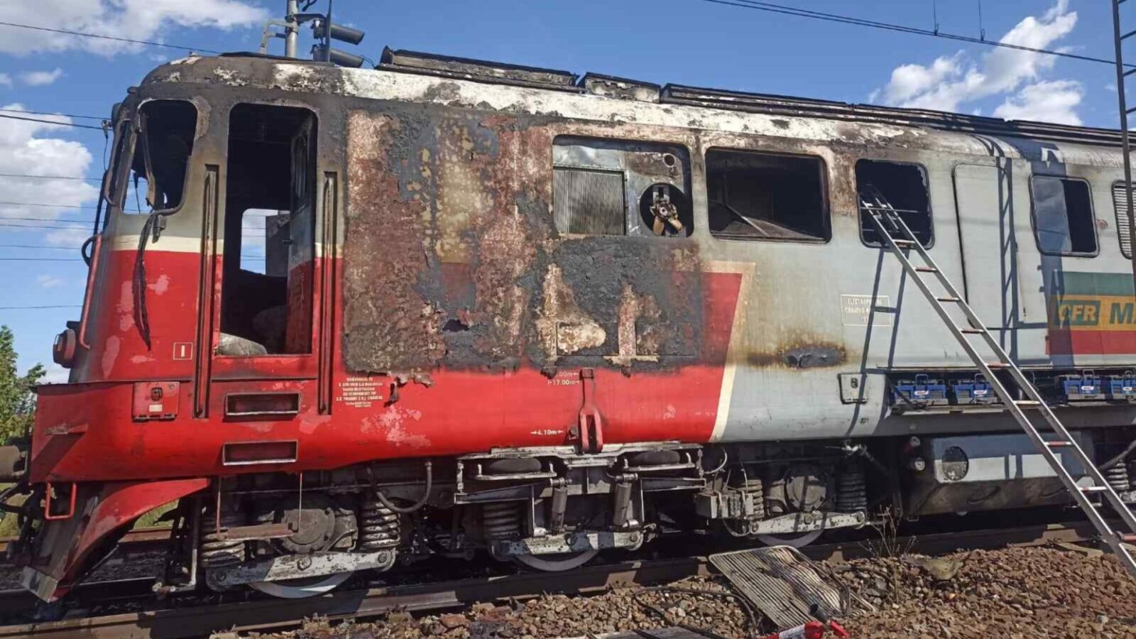 Incendiu în gara Buftea. O locomotivă a unui tren de marfă a fost cuprinsă de flăcări | Club Feroviar
