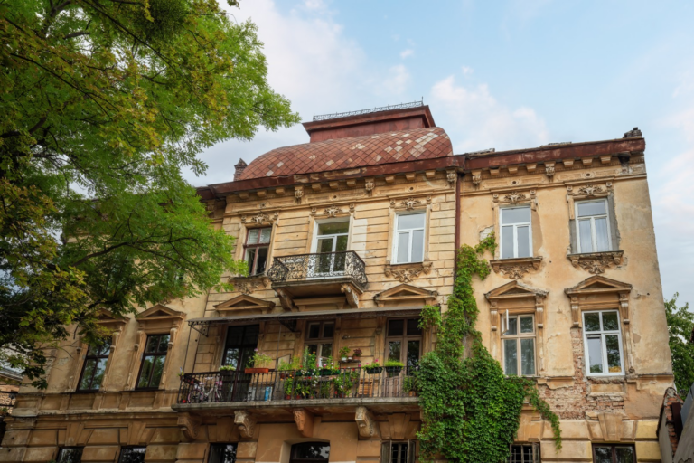 Cine decide cum arată o stradă