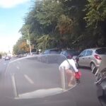 Un copil de câțiva ani, salvat dintre mașini, de pe prima bandă a Șoselei Mihai Bravu, de un motociclist. Protecția Copilului face verificări în cauză