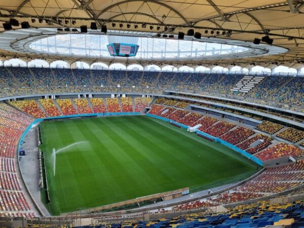 Meciul Dinamo - Rapid ar putea devia traseele a patru linii STB. FOTO: Arhiva