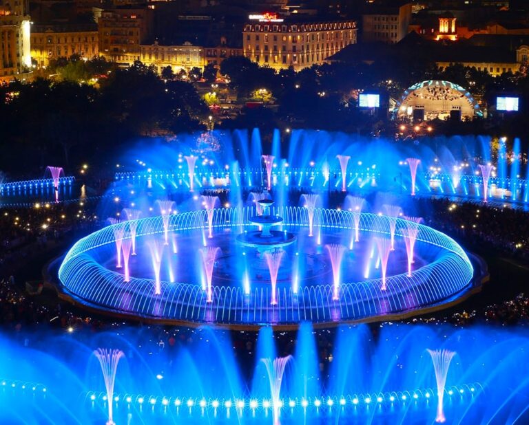 Show cu 150 de drone la fântânile din Piața Unirii