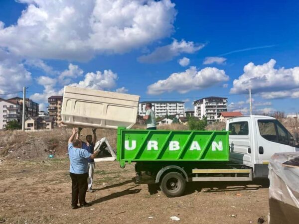 Containere pentru deșeurile voluminoase.