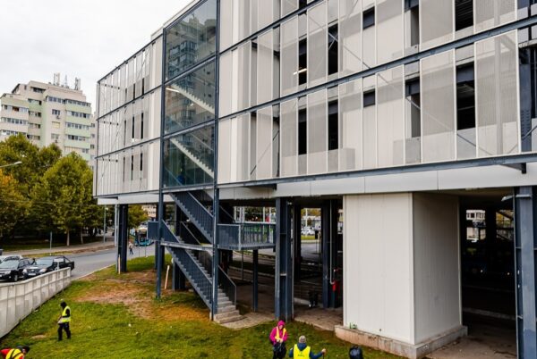 Șoferii pot parca, din nou, la intersecția Șos. Vergului cu Șos. Pantelimon. FOTO: Nicusor Dan/Facebook