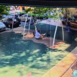 Prins pe leagănele de copii