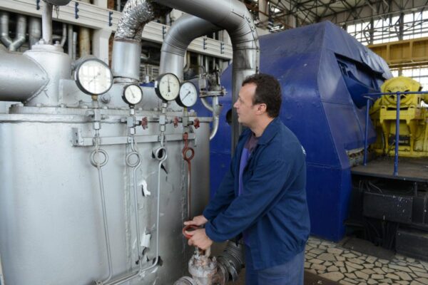 Avaria de pe magistrala Grivița, remediată. FOTO: elcen.ro