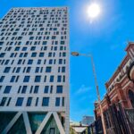 Cathedral Plaza: „Emblema corupției imobiliare din București” va fi demolată.