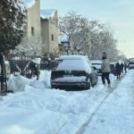 Serviciul de deszăpezire pe străzile laterale, aproape inexistent în Sectorul 1. FOTO: PS1