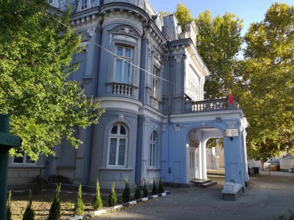 Nemulțumiri privind naveta impusă elevilor de la „Dinu Lipatti”