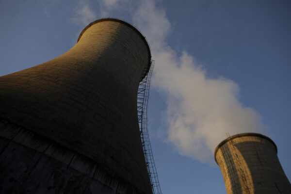 Probleme cu căldura în Sectoarele 4 și 5. Foto: Inquam Photos/Octav Ganea