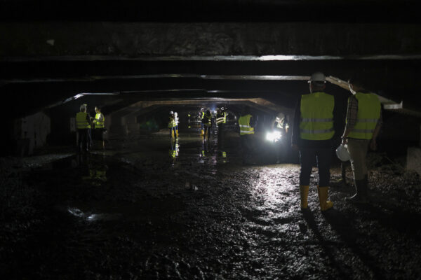 Planșeul U(r)nirii și stahanovismul edilitar.