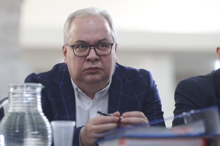 Certificatul de export pentru Coiful de aur a fost semnat de şeful Direcţiei de Cultură din Capitală, „protejatul” Nataliei Intotero