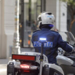 Pieton rănit de un poliţist pe motocicletă