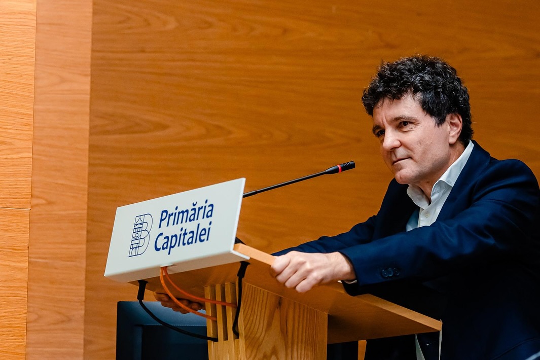 Iohannis a promulgat legea care permite organizarea referendumului în același timp cu alegerile prezidențiale