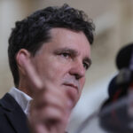 Nicuşor Dan nu a colaborat cu Securitatea