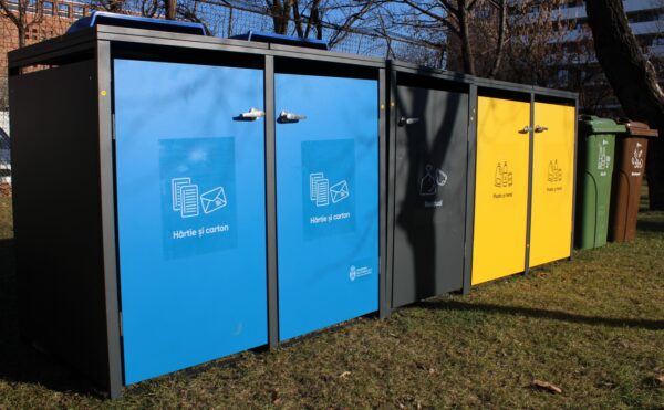 130.000 de pubele distribuite la blocuri și case. FOTO: Facebook / Primăria Sectorului 2