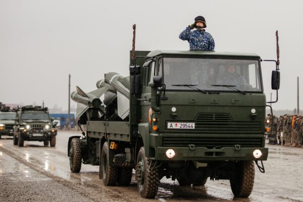 Repetiţia generală pentru parada militară din Bucureşti Foto: MAPN arhivă