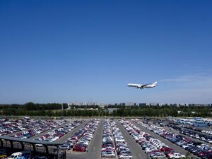 Și-a parcat mașina la Aeroportul Otopeni și a plătit 2.100 de lei FOTO: Facebook