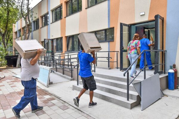 Ședință de urgență a Consiliului Local, pentru reabilitarea a 4 grădinițe și a unei școli. FOTO: Facebook / Primăria Sectorului 6