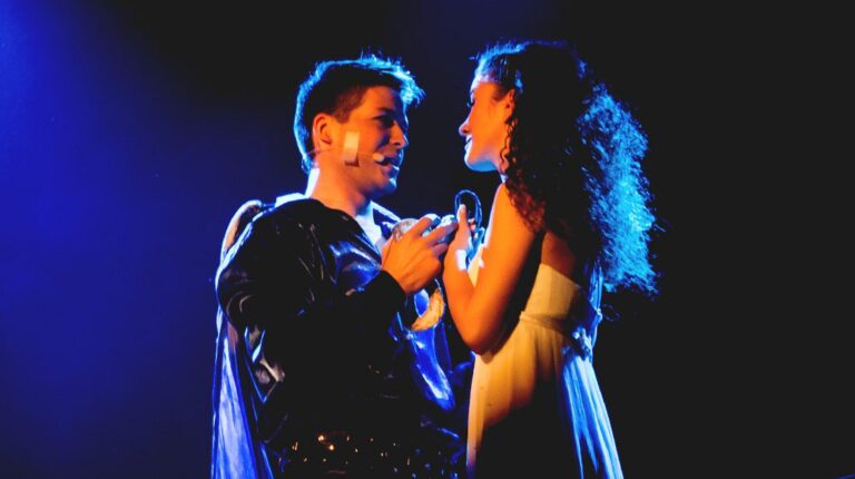 Musicalul „Romeo & Julieta” revine pe scena Teatrul Național de Operetă și Musical „Ion Dacian”, cu încă opt reprezentații