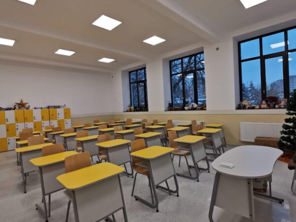 Activități extrașcolare, în noul an. Proiectul „Academia copiilor” așteaptă votul consilierilor locali.