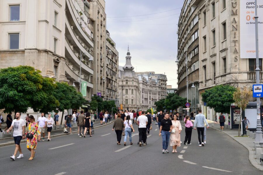 „Străzi Deschise – București, Promenadă urbană”, în acest weekend. Plimbări, artă stradală și expoziții pe Calea Victoriei. FOTO: Arhiva