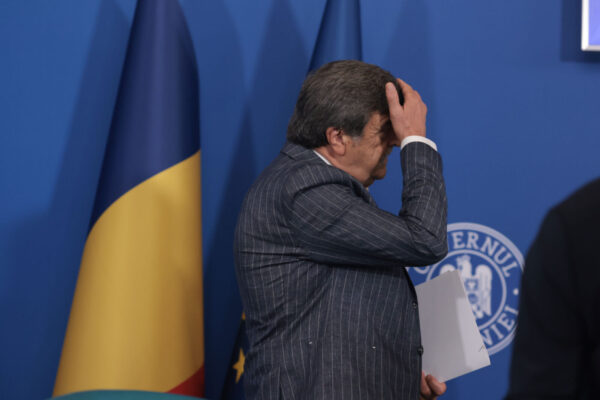 Douăzeci de ONG-uri îi cer demisia lui T. Greblă din funcţia de preşedinte al AEP. FOTO: INQUAM / George Călin