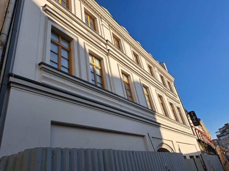 Hotelul Concordia, simbolul Unirii Principatelor din inima Capitalei, în plin proces de „lifting istoric”. De ce întârzie să fie deschis