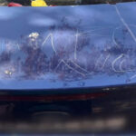 Mai multe autoturisme din Sectorul 4 al Capitalei au fost zgâriate. FOTO: Digi24