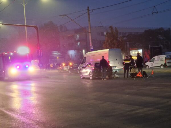 Accident cu pieton pe Iuliu Maniu. FOTO: Silviu Alexandru, via Infotrafic Bucuresti si Ilfov, FB