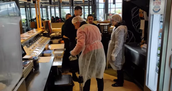 Se întețesc controalele ANSVSA, de sărbători. Autoritatea recomandă oamenilor precauție, la cumpărături. FOTO: gandul.ro