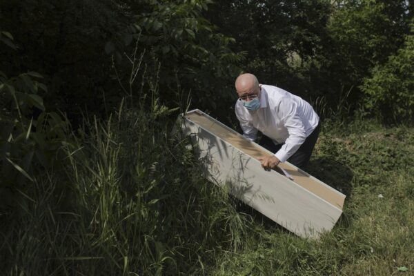 Ce avantaje are Aurelian Bădulescu după ce a fost decorat de Iohannis. Foto: INQUAM_Photos_Octav_Ganea