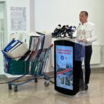 Daniel Băluță a venit în fața jurnaliștilor cu documentele obținute pentru planșeul Unirii. Foto. Cătălin Anghel-Dimache