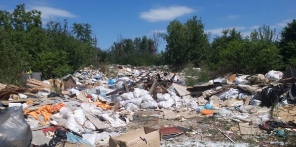 Bucureștiul înconjurat de deșeuri. Foto Garda de Mediu București