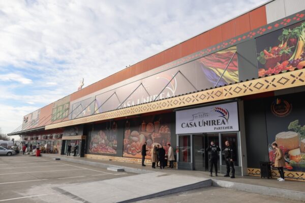 Percheziții la Casa de Comerț Unirea în București și în țară. Foto: Inquam Photos / Sabin Cirstoveanu